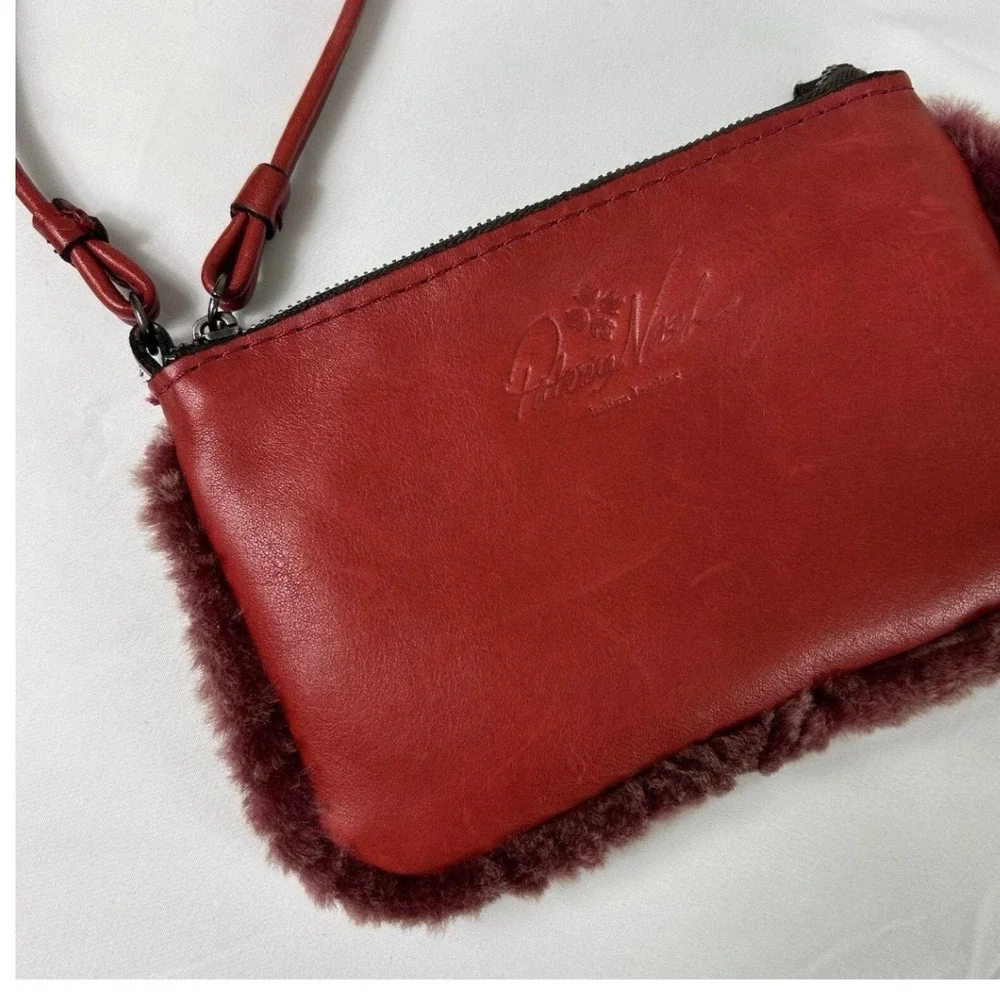 Patricia Nash‎ Red Leather Sherpa Trim Wristlet Wallet Clutch Bag Fall Holiday
